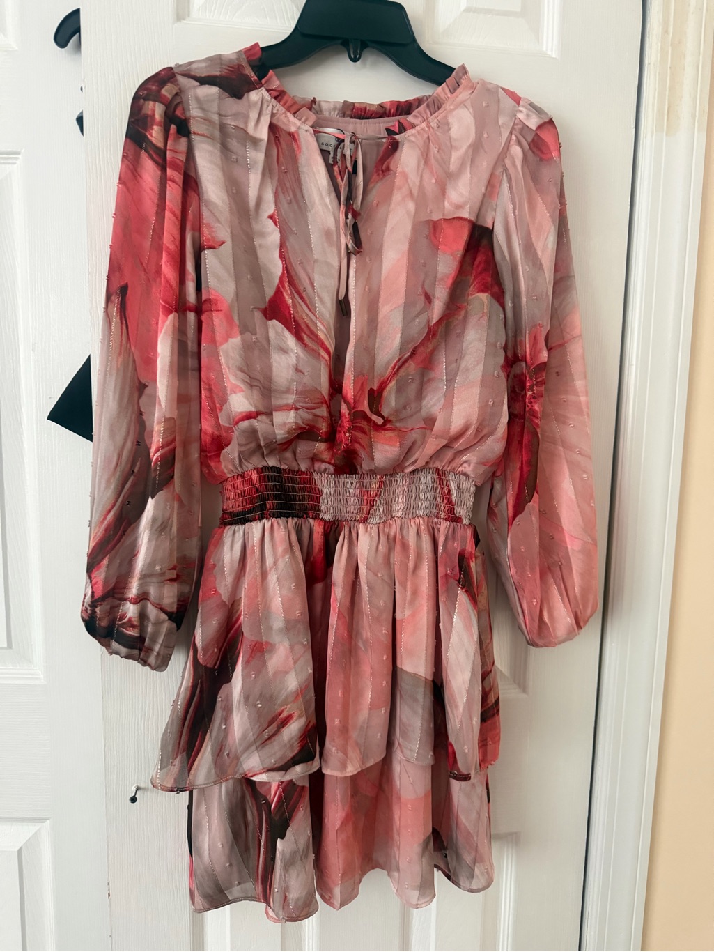 Socialite Pink And Red Floral Long-Sleeve Tiered Dress Sz Small Stretchy Waist